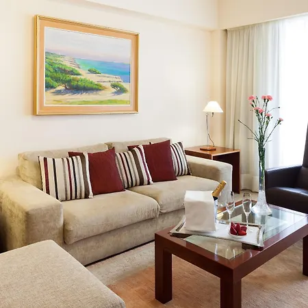 מלון Royal Plaza 4*