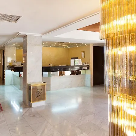 מלון Royal Plaza 4*